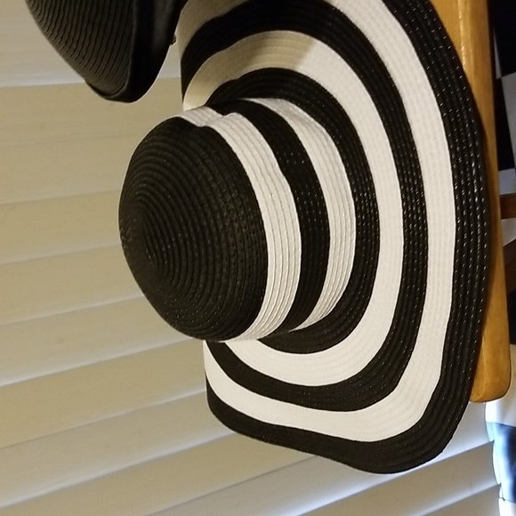 Mr. Hi's Classic Black Hat and Unbranded Black and White Hat - Picture 3 of 5